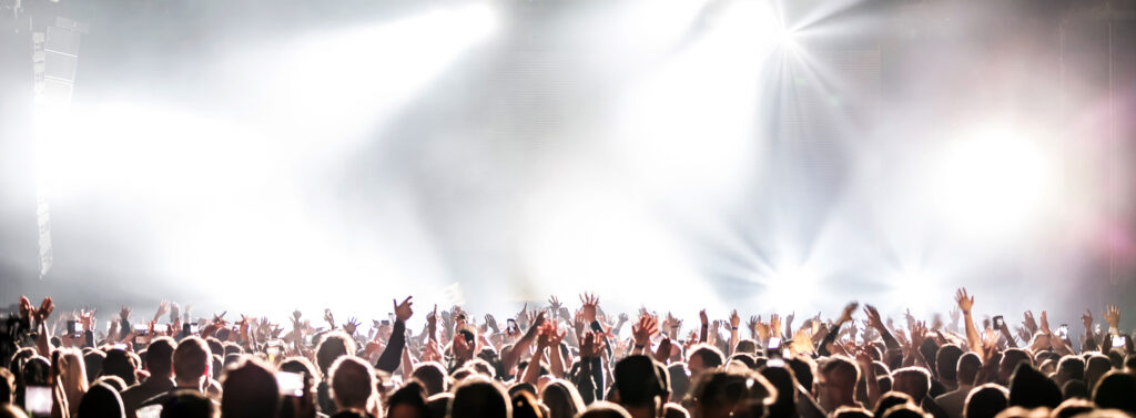 croud | Lindsay Godfree